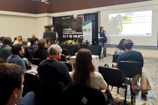Jornadas Veterinarias en la sede de la CUCEL en Melo.