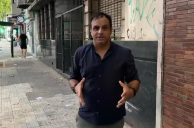 Foto: Christian Morel en Montevideo, durante una recorrida por el Hogar Estudiantil de Cerro Largo en la capital del país