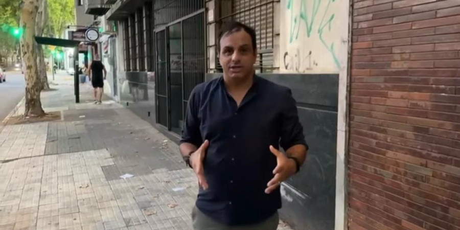 Foto: Christian Morel en Montevideo, durante una recorrida por el Hogar Estudiantil de Cerro Largo en la capital del país