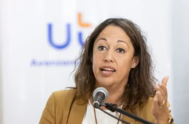 La ministra de Industria, Energía y Minería, Fernanda Cardona