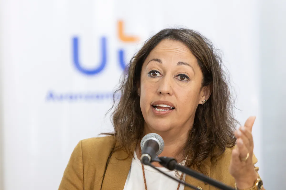La ministra de Industria, Energía y Minería, Fernanda Cardona