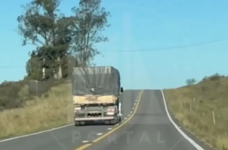camionero circulando a contramano por ruta 44
