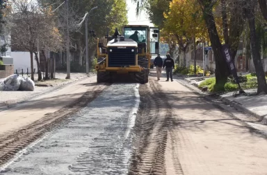 avanza obras en barrio Soñora y anuncia mejoras en calles de Melo