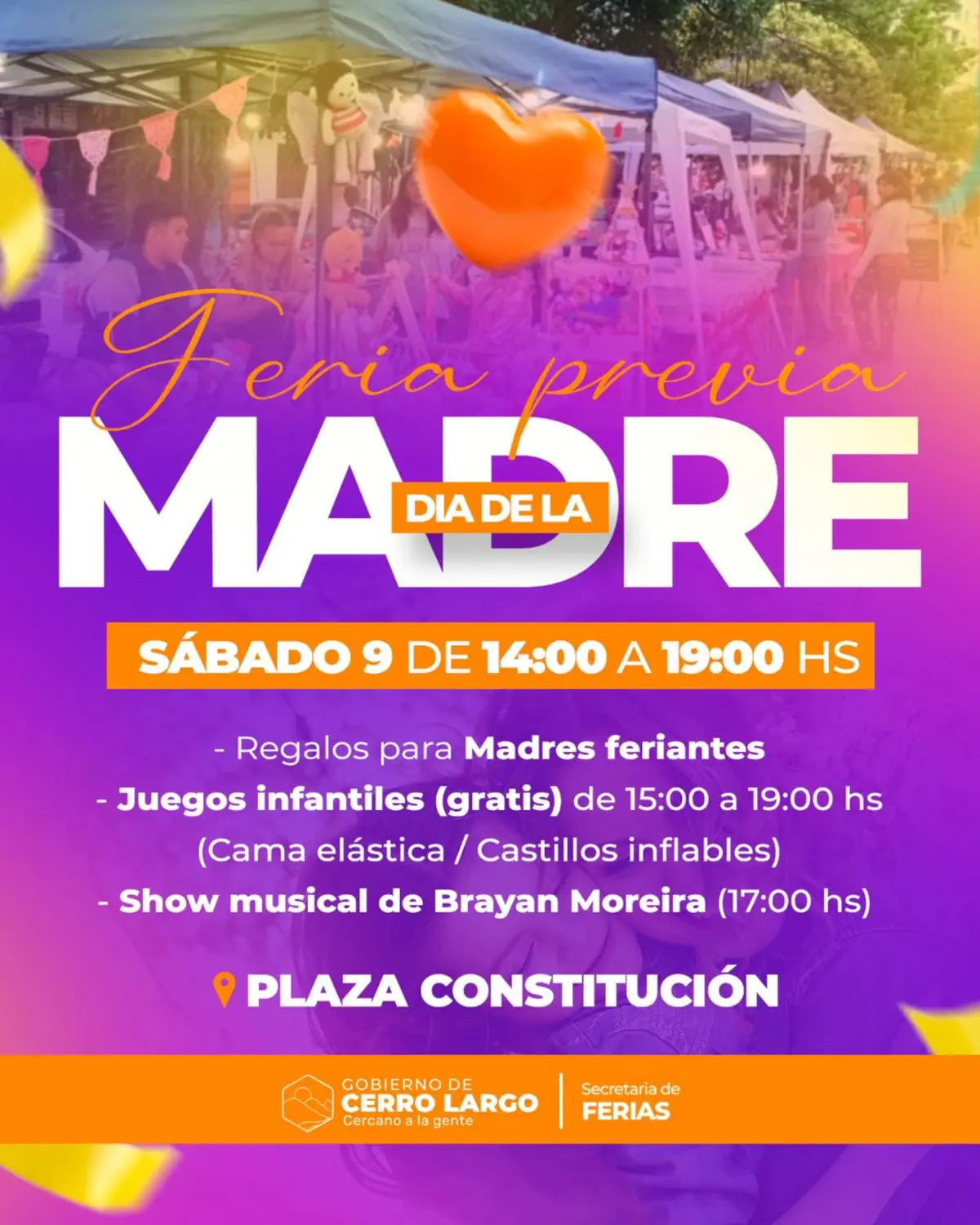 Feria previa al Día de la Madre en Plaza Constitución