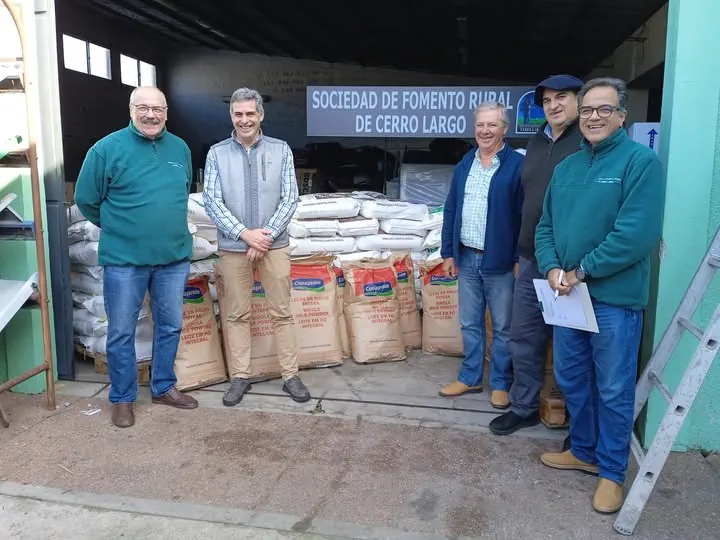Sociedad Fomento donó alimentos para el programa Plato Caliente