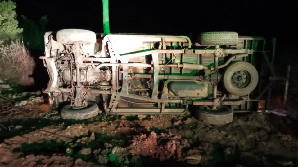 vuelco de camioneta en Ruta 8