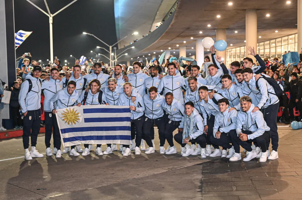 Celeste en el aeropuerto en su partida al Mundial