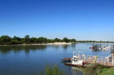 puerto en río cebollatí