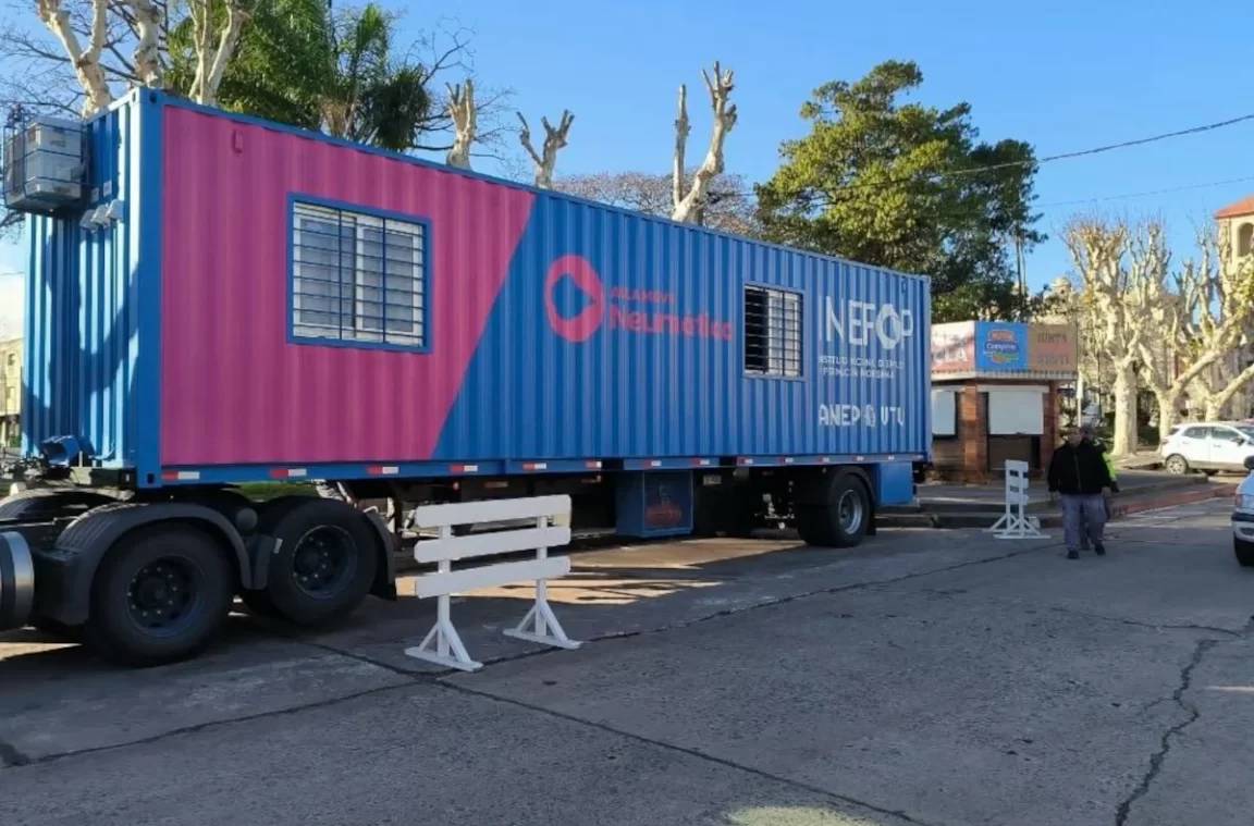 inefop AULA MÓVIL