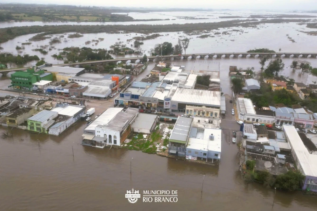 El gimnasio de UTU recibe a familias desplazadas por la creciente en Río Branco. (Foto: Municipio de Río Branco)