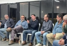 Martín Uria, productor arrocero de la zona de Río Branco, participó en la reunión donde se analizaron las prioridades para la recuperación de la caminería rural.