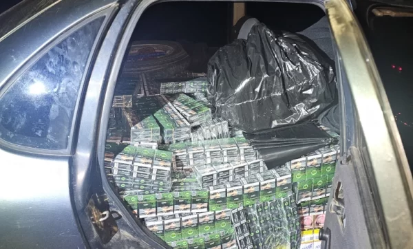 El procedimiento permitió incautar 185.000 cigarrillos de contrabando, con una valoración comercial superior a $1,8 millones.
