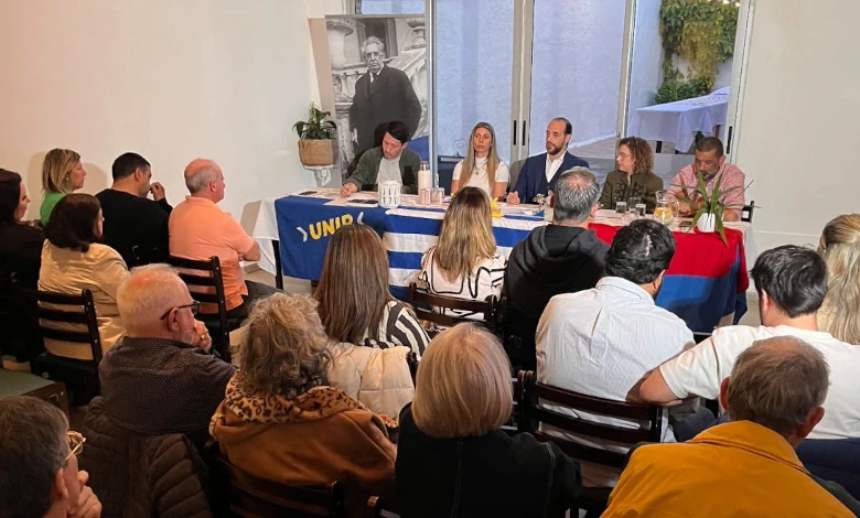 Fernando Amado encabezó en Melo el tercer encuentro nacional de UNIR, sector del Frente Amplio que trabaja en la definición de sus bases ideológicas y programáticas.