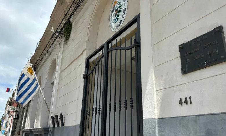 El Instituto de Formación Docente Dr. Emilio Oribe de Melo está alcanzado por el conflicto en la Formación en Educación.