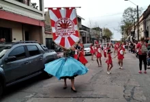 Las escuelas de samba participaron del ensayo general en calle Justino Muniz y avanzan en la preparación del Carnaval 2027.