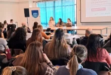 Leticia Benedet, adjunta a la Dirección de Inmujeres, durante la jornada regional desarrollada en la Casa de la Universidad de Melo.