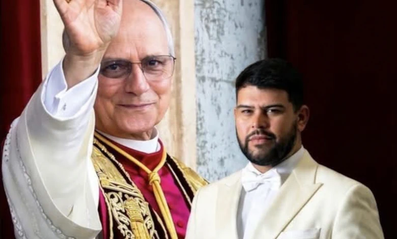 El tenor melense Diego Coronel se prepara para interpretar Salve Regina ante el papa León XIV durante la vigilia en el Estadio Centenario.