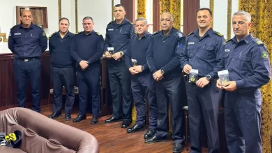 Los comisarios mayores Henry González, Víctor Sosa, Humberto Larrosa y José Videla fueron reconocidos tras sus recientes ascensos. (Foto Jefatura de Policía de Cerro Largo)