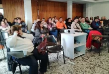 Selva Tabeira compartió en CUCEL su experiencia en proyectos de rehabilitación psicosocial que articulan trabajo cooperativo, vivienda e inclusión comunitaria (Foto: obra realizada por usuarios del Taller Sala 12)