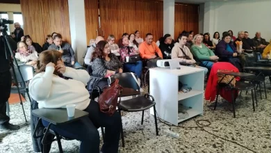 Selva Tabeira compartió en CUCEL su experiencia en proyectos de rehabilitación psicosocial que articulan trabajo cooperativo, vivienda e inclusión comunitaria (Foto: obra realizada por usuarios del Taller Sala 12)