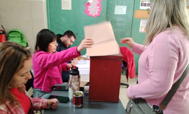 Docentes participaron el pasado sábado en las elecciones de representantes para el Codicen. En Melo, los circuitos de votación funcionaron en el Liceo N.º 1.