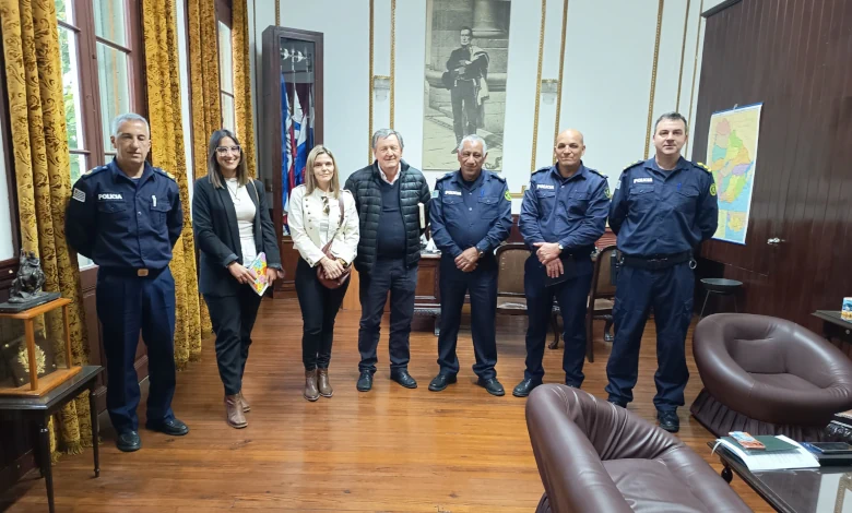 Autoridades policiales de Cerro Largo se reunieron con representantes de U.N.E.M. para coordinar procedimientos ante emergencias.