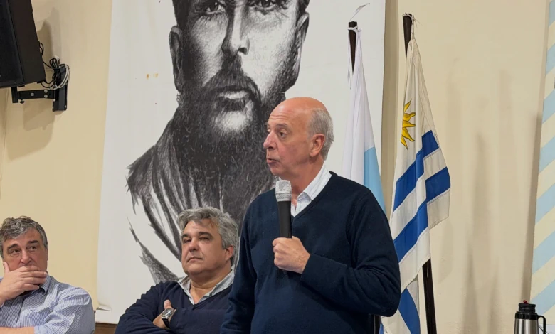 Javier García participó en Melo de una reunión de Alianza País y defendió la apertura de un debate político sobre los allanamientos nocturnos.
