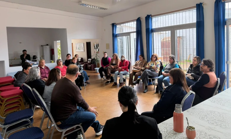 Representantes del Centro de Día plantearon ante la Comisión de Legislación del Trabajo la situación que atraviesa el servicio por el atraso del convenio con MIDES (Foto Centro de Día Melo)