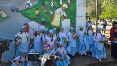 El mural habilitado en las Piletas, sobre el arroyo Conventos, recuerda la historia de las lavanderas y su aporte a la vida de la comunidad.