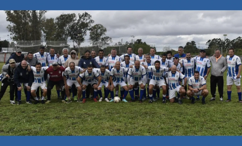 Pie de foto: La selección máster de Cerro Largo se consagró campeona nacional en Fray Bentos (Fotos: Mirador Arachán)