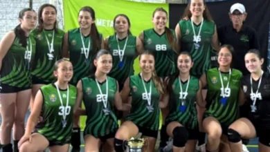 Etiquetitas Negras se consagraron campeonas de la Liga de Voleibol de Cerro Largo. Foto: Secretaría Deportes ICL